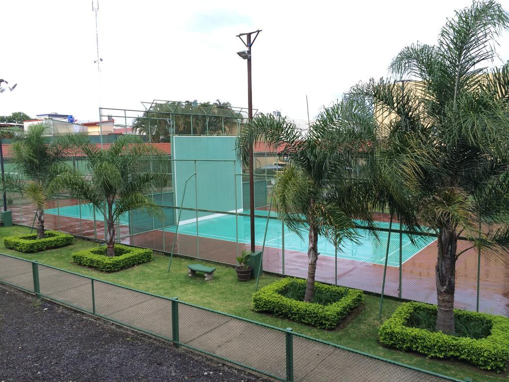 Costa Rica Tennis Club Hotel San José Buitenkant foto